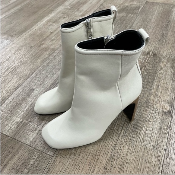 NWT rag & bone Ellis Boot Ivory Italian Lamb Leather. Size 7 or Size 8 - Picture 12 of 16